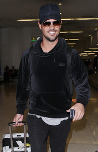    tlautner180917BZNimage102.jpg