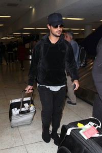    tlautner180917BZNimage112.jpg