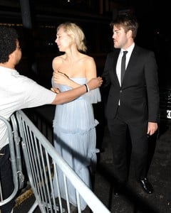 hqcelebcorner (32).JPG