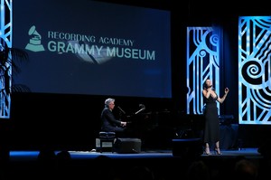 59c33d8a113bc_Kat_McPhee_Grammy_Museum_Gala(2).thumb.jpg.12510f486fb12e0da89697b8b2098d32.jpg