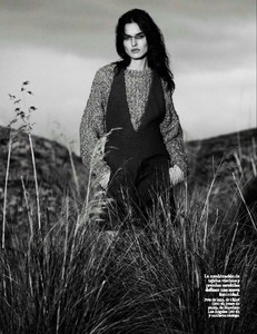 Vogue - Octubre 2017_Page_221.jpg