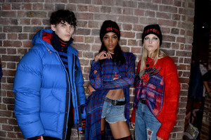 Jourdan+Dunn+Tommy+Hilfiger+TOMMYNOW+Fall+wQzpvrc-yQLx.jpg