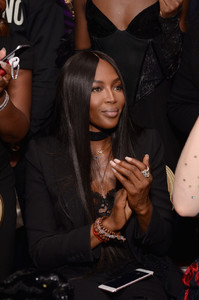Naomi+Campbell+Pat+McGrath+Unlimited+Collection+_r1ovbEIpLGx.jpg
