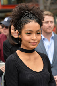 PicturePub Yara Shahidi 003.jpg