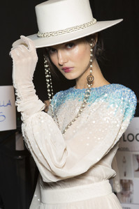 Elisabetta+Franchi+Spring+2018+Backstage+7pp49v29INhx.jpg