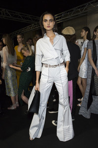 Salvatore+Ferragamo+Spring+2018+Backstage+C37E_pTAvYIx.jpg