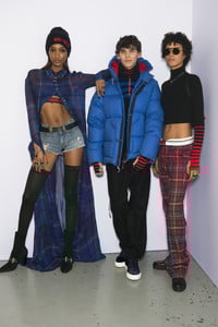 59c7f640bacc4_Hilfiger-bks-V-RF17-3152(1).thumb.jpg.7d0bb929effce7497d5f52dc08024913.jpg