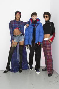 59c7f645e2a6e_Hilfiger-bks-Z-RF17-9179(1).thumb.jpg.734a0628403a91bf0691da52f1cf0b05.jpg