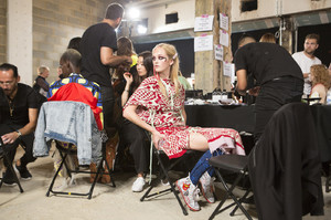 59c8224c6f033_FashionEastSpring2018BackstagemxRLrbvnG06x.thumb.jpg.2e52a7a1a6f806563bc7a039a7fbe7ab.jpg