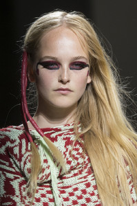 59c82251959d6_FashionEastSpring2018Details4xUE6_sykkfx.thumb.jpg.3512e50cec703dfd271b6ac3597c20b1.jpg