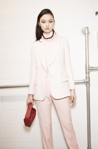 59c83ec6644ec_TopshopFall2017BackstageKnfQvOVgoBBx.thumb.jpg.0a9323ab50bdeab9c7c44336ab8eb879.jpg