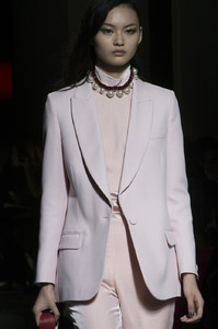 59c83ecaa0424_TopshopFall2017DetailsvLJGLLirXQxx.thumb.jpg.d92eb0c4fd588cf0468a71c9ca226cda.jpg