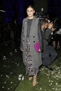 Olivia+Palermo+Salvatore+Ferragamo+Front+Row+DG4Q6IatYfCx.jpg