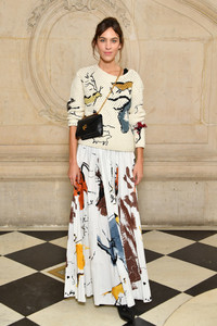 Alexa+Chung+Christian+Dior+Photocall+Paris+8KBKRaZbSRKx.jpg