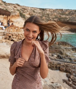 59cc298291273_IsabelDeprinceintstellajuillet2017f.thumb.jpg.26f0c3518612b3f02d121d51fa7e3b8a.jpg