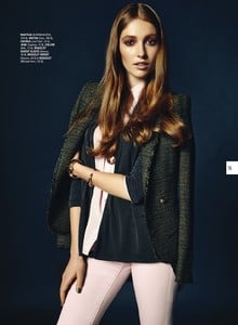 59cd6bd8e7f98_GabrielleLussier-clinoeil2014b.thumb.jpg.c2fb530641fbdcf7c04c5a9e66a21318.jpg