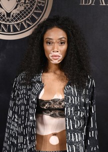 Winnie+Harlow+L+Oreal+Paris+X+Balmain+Arrivals+1tvAJ8PUph9x.jpg