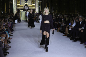 Karolina+Kurkova+Balmain+Runway+Paris+Fashion+kHQW435Xd8rx.jpg