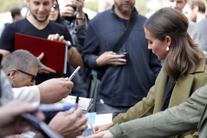 59cebb9a7e999_AliciaVikanderEuphoriaPressConferenceSZ3xhR3QVXOx.thumb.jpg.beab282f72e415c0be8ad1eeb59798c4.jpg