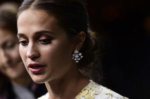 59cec04bec2fa_AliciaVikanderEuphoriaPremiere13thZurichOkvHTFFiLixx.thumb.jpg.6d0c51d5cdba2f954b7c1bbd4027277e.jpg