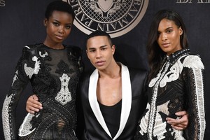 Cindy+Bruna+L+Oreal+Paris+X+Balmain+Arrivals+7JO50uTOzMqx.jpg