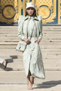 McKenna Hellam at Nina Ricci Spring 2018 RTW PFW 1.jpg