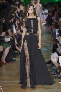 Lea Julian at Elie Saab Spring 2018 RTW PFW  1.jpg