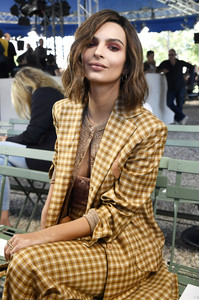    emilyr300917BZNimage142.jpg