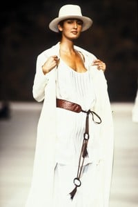 6_cerruti-ss-1994-2_html.thumb.JPEG.50e78c04427d0b6f3d04f58e8b9d8a93.JPEG