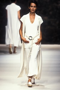9_cerruti-ss-1994-5_html.thumb.JPEG.6a20597307539c871d82efdb5316900f.JPEG