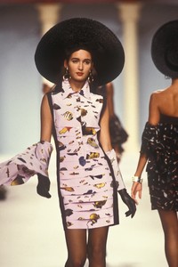 9_karl-lagerfeld-ss-1988-3_html.thumb.JPEG.d14d140cc0756026637d64b6dcd781af.JPEG