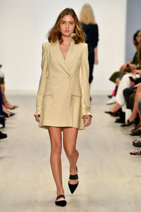 Bianca_Spender_mbfashionweek_5_683126876.jpg