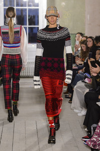 Burberry-RF17-3341.thumb.jpg.69e33393c14de1fac09fedb3b533203a.jpg