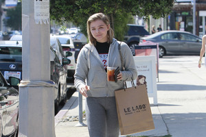 Chloe_Grace_Moretz_1567599_010-1.jpg