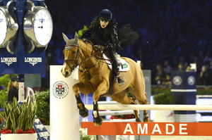 Edie_Gucci_Masters_7dec13_zimbio_1.thumb.jpg.3522e61b736a3e0ff5114fc5dd49613b.jpg