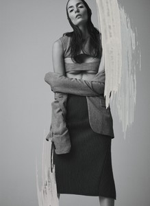 Fashion-Magazine-Zuzanna-Bijoch-Dean-Isidro-4.thumb.jpg.2964bb6e1de0ea9d4ab35463e4527c0c.jpg