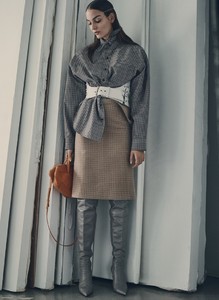 Fashion-Magazine-Zuzanna-Bijoch-Dean-Isidro-6.thumb.jpg.f3327226b7a1a9989300268c339057e2.jpg