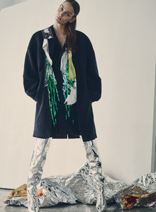 Fashion-Magazine-Zuzanna-Bijoch-Dean-Isidro-8.thumb.jpg.b479d391126e34430e73195fbeff425b.jpg