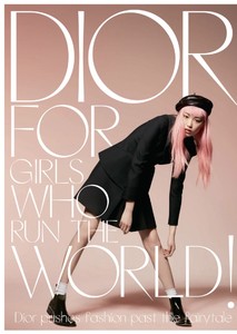 Fernanda-Ly-Dior-ELLE-UK-September-2017-Cover-Editorial02.thumb.jpg.8c8c260b9a62a2ee3db731153a19fde5.jpg