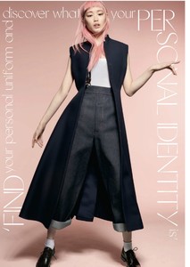 Fernanda-Ly-Dior-ELLE-UK-September-2017-Cover-Editorial03.thumb.jpg.6f1e48f7039fc12e348d1f5cf2aac77b.jpg