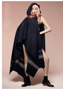 Fernanda-Ly-Dior-ELLE-UK-September-2017-Cover-Editorial05.thumb.jpg.3a4dab33c4c260909f089ead7b9c449a.jpg