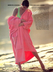 Feurer_Vogue_US_April_1985_12.thumb.jpg.62e3fa49731f8be142dc6b372c07f2d2.jpg