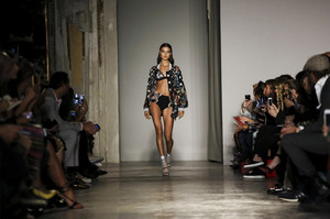 Francesco-Scognamiglio-RTW-SS18-Milan-1162-1505940382-bigthumb.jpg