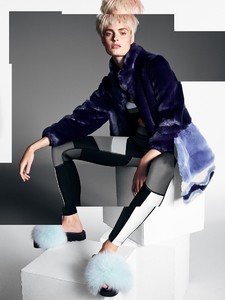 Glamour-Italia-October-2017-Agnete-Hegelund-by-Baard-Lunde-1.thumb.jpg.7b98ba9a09bcd8dd212ab23dc2ea7779.jpg
