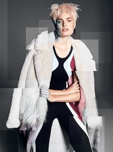 Glamour-Italia-October-2017-Agnete-Hegelund-by-Baard-Lunde-4.thumb.jpg.fa57c85b3fa5b945429f9c9ef2b1edf4.jpg