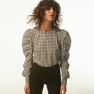 HM-Fall-2017-Preview-80s-Style-Lookbook02.thumb.jpg.eed682ccc66be8cc2a1ed22de6ae9231.jpg