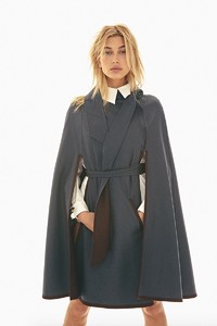 Hailey-Baldwin-S-Moda-October-2017-Cover-Photoshoot02.thumb.jpg.36d1daf33f84e5bafae47da3164f30e2.jpg