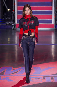 Hilfiger-RF17-7949.thumb.jpg.490225f15138eb75a4903713825e6e07.jpg