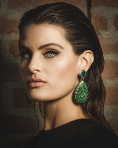 ISABELI-FONTANA_MAKE-UP-HAIR_MASSIMO-SERINI.jpg