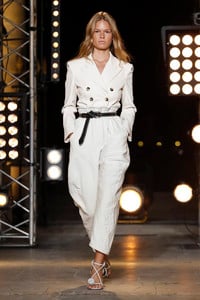 Isabel-_Marant-_RTW-_SS18-_Paris-3011-1506630499-big.thumb.jpg.20bf95abf5517dc1aba91e02770a74dd.jpg
